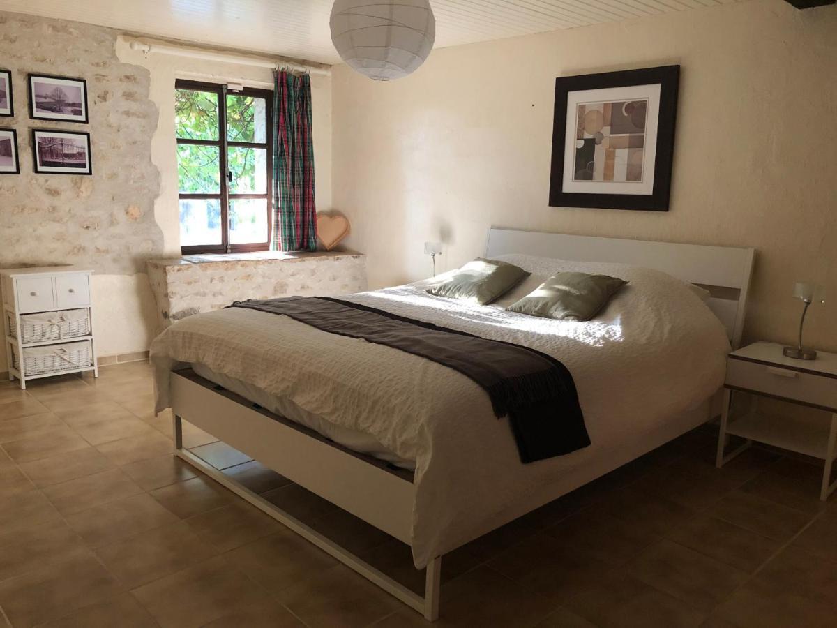 Uniquely Private Holiday Villa In The Charente Puyreaux Exterior photo